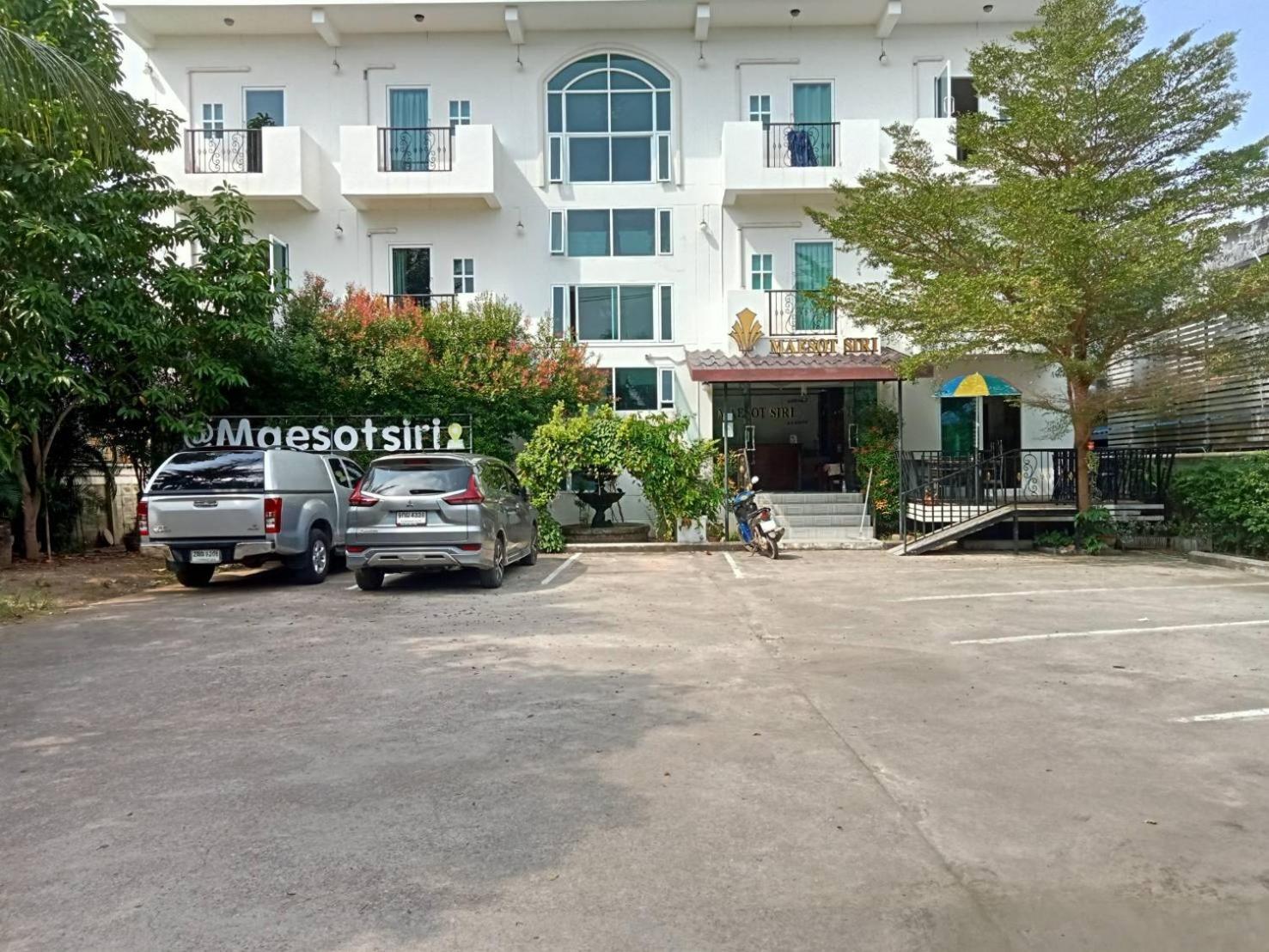 Maesot Siri Hotel Mae Sot Buitenkant foto