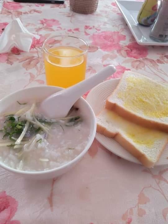 Maesot Siri Hotel Mae Sot Buitenkant foto